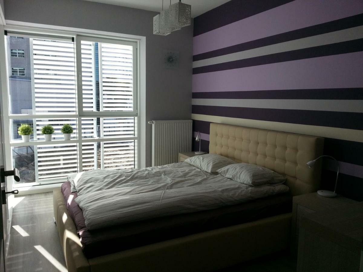 Strict Center Towarowa Apartment