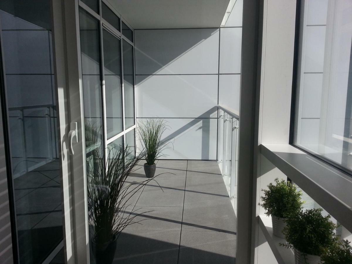 Strict Center Towarowa Apartment Posen