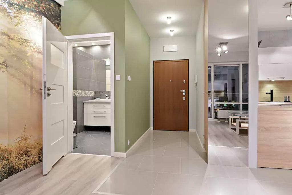 Strict Center Towarowa Apartment Posen